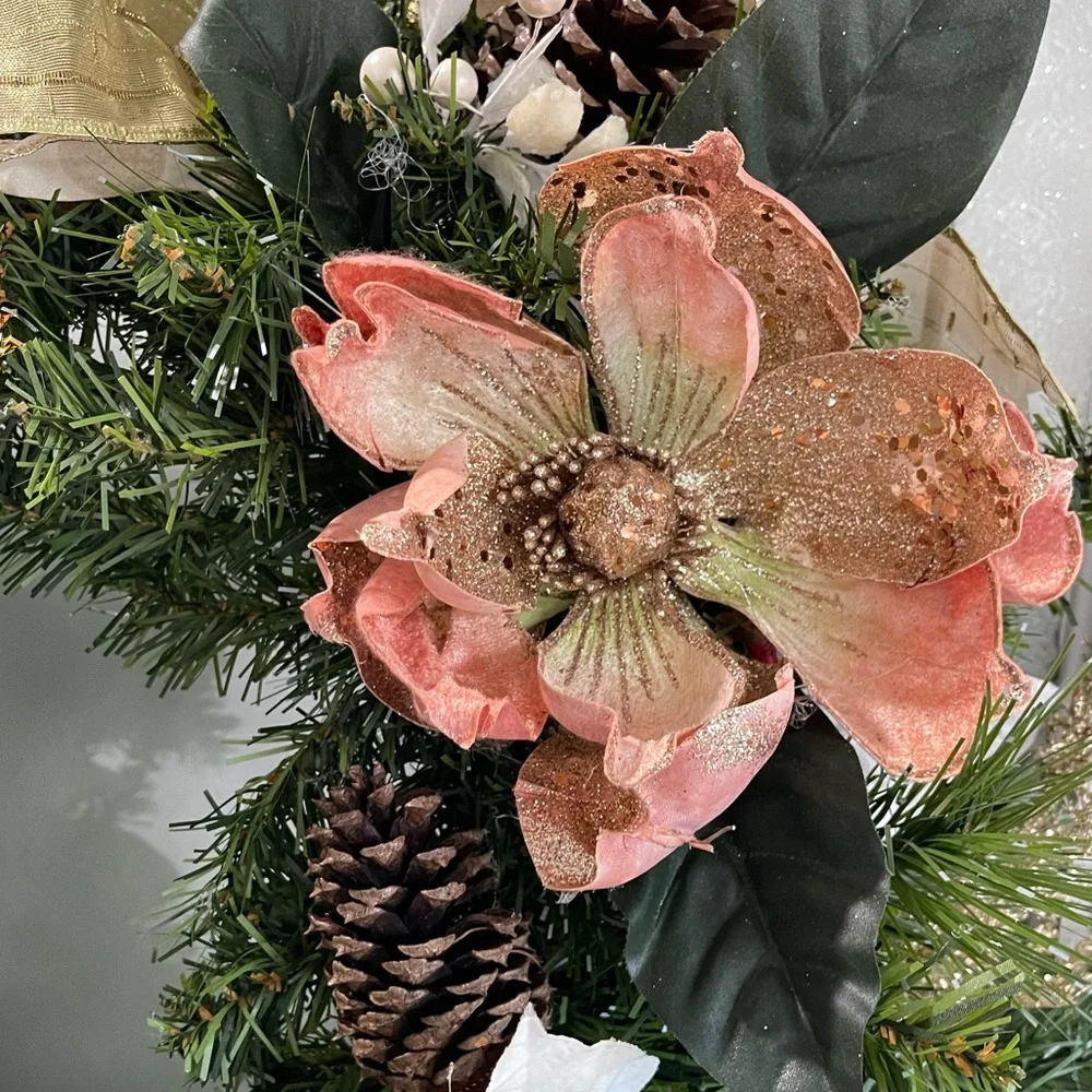 ***NWT Elegant Coral Pink & Gold Magnolia Flower Winter/ Holiday Wreath
